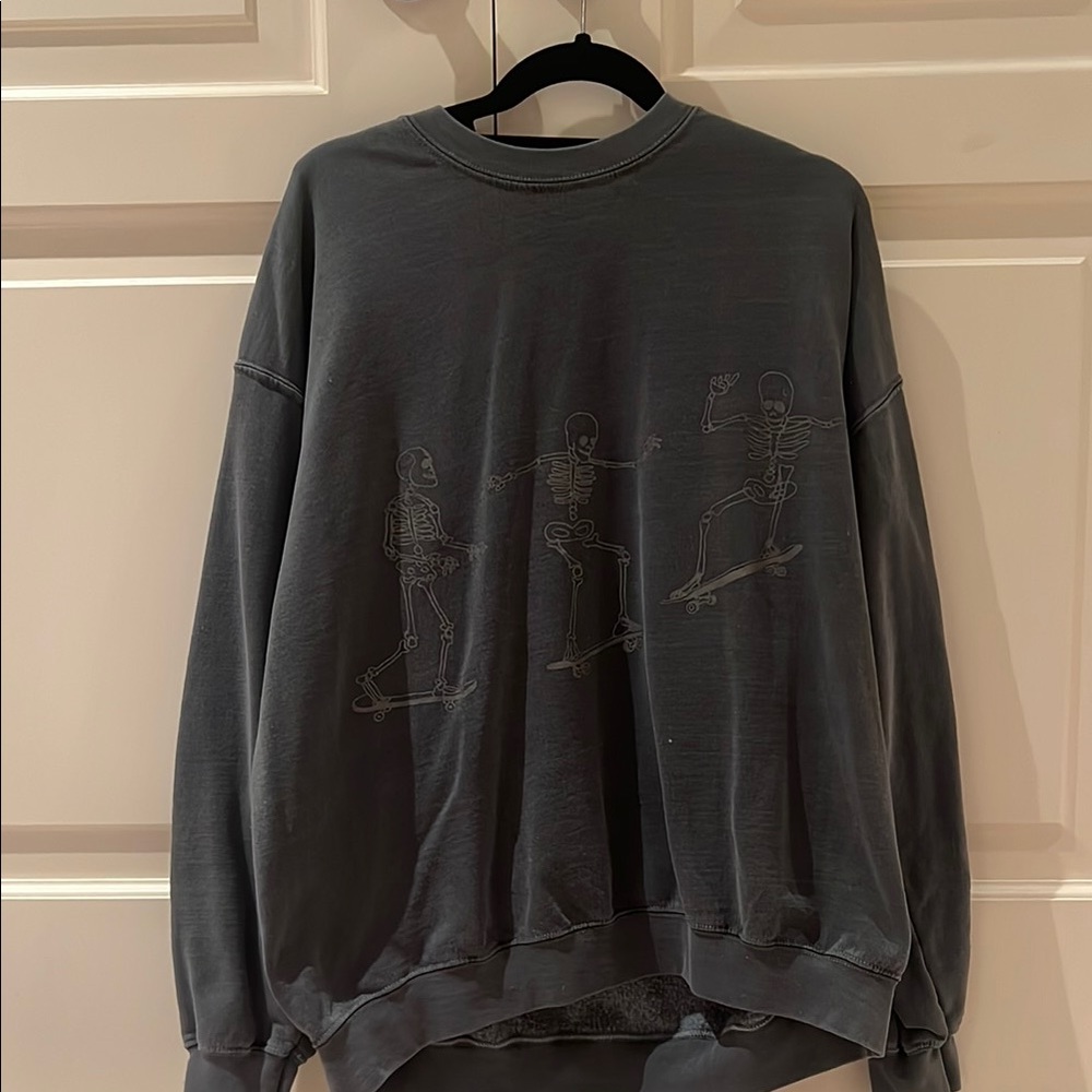 Urban Outfitters Gray Crewneck Sweater Classic Knit